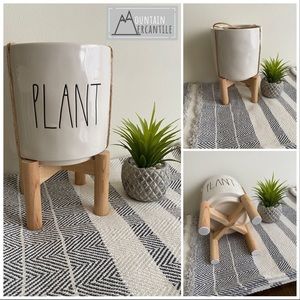NEW Rae Dunn-PLANT-raised planter